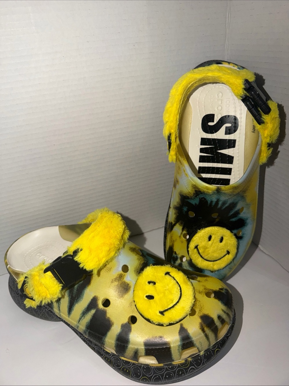 Crocs Bae Smiley Clogs with Buckle Women Size 11